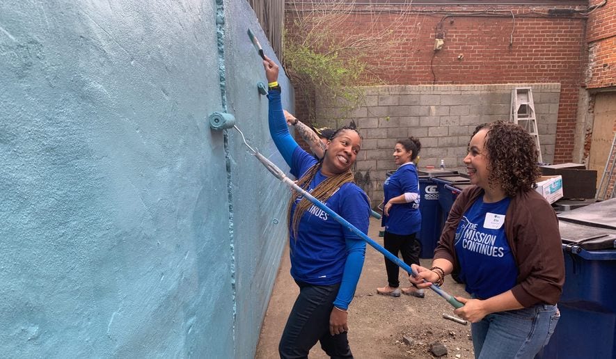 Female Veterans Refurbish D.C. Facility for Homeless Women