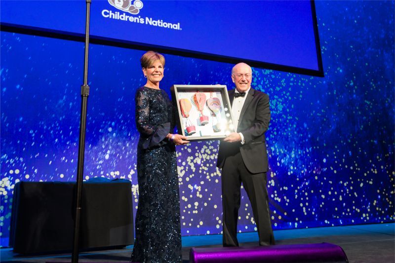 A. James & Alice B. Clark Foundation Board Chair Courtney Clark Pastrick accepted the Children’s National Hospital Joseph E. Robert, Jr. Prize in Philanthropy from Dr. Kurt Newman