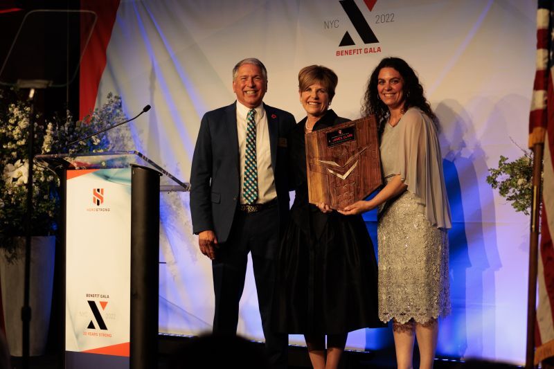 A. James & Alice B. Clark Foundation Board Chair, Courtney Clark Pastrick proudly accepted The Headstrong Project’s 2022 Moral Leadership Award on behalf of her father, A. James Clark.